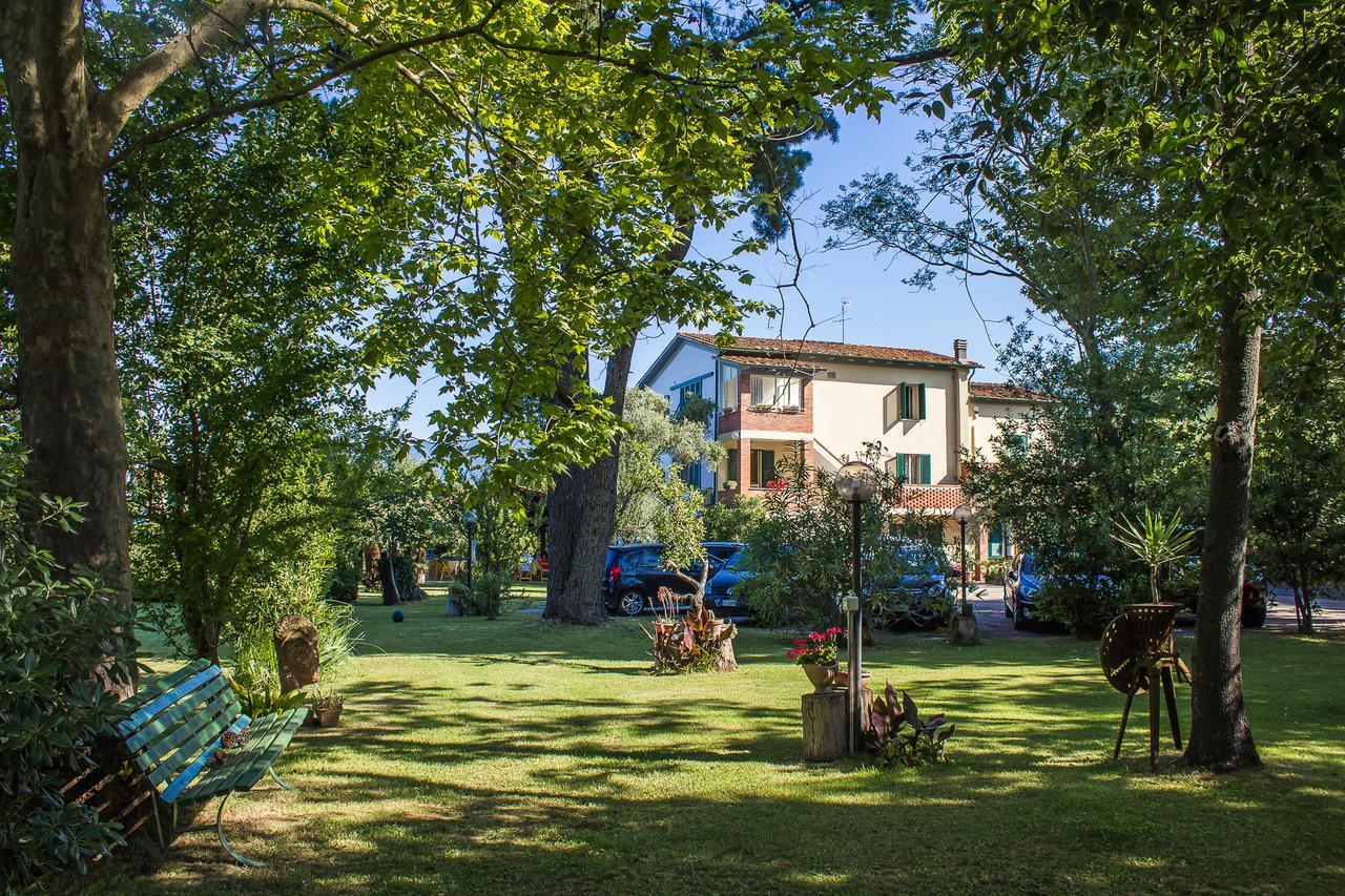 B&B Da Pio Pietrasanta Exterior photo